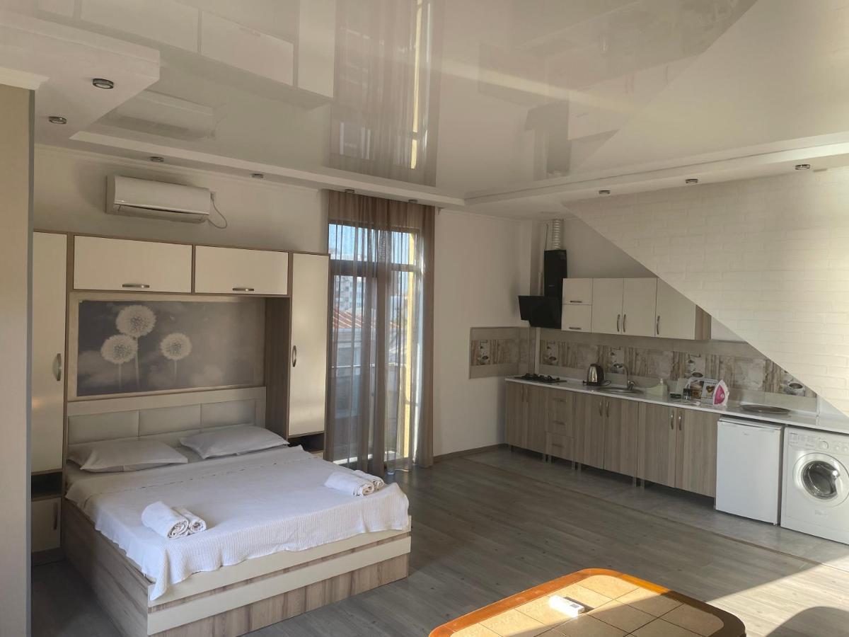Hotel Chaika Kobuleti Bagian luar foto