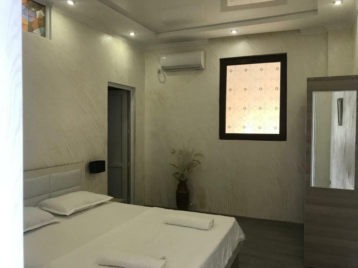 Hotel Chaika Kobuleti Bagian luar foto